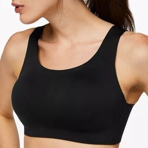 Lululemon Enlite sports bra. 🖤
